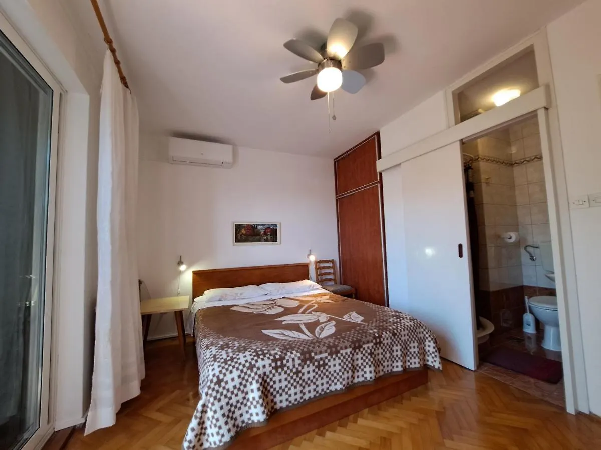 Rooms Anica Baska
