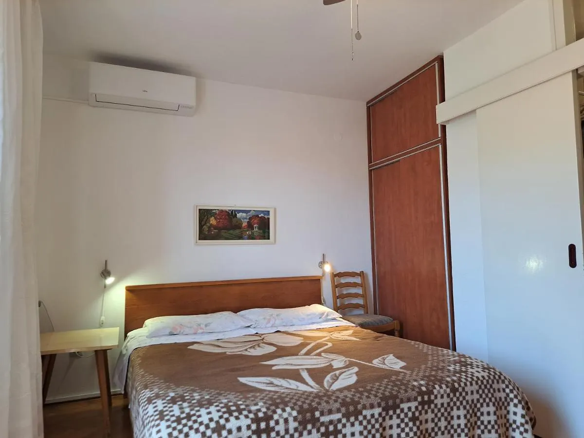 Apartment Rooms Anica Baska